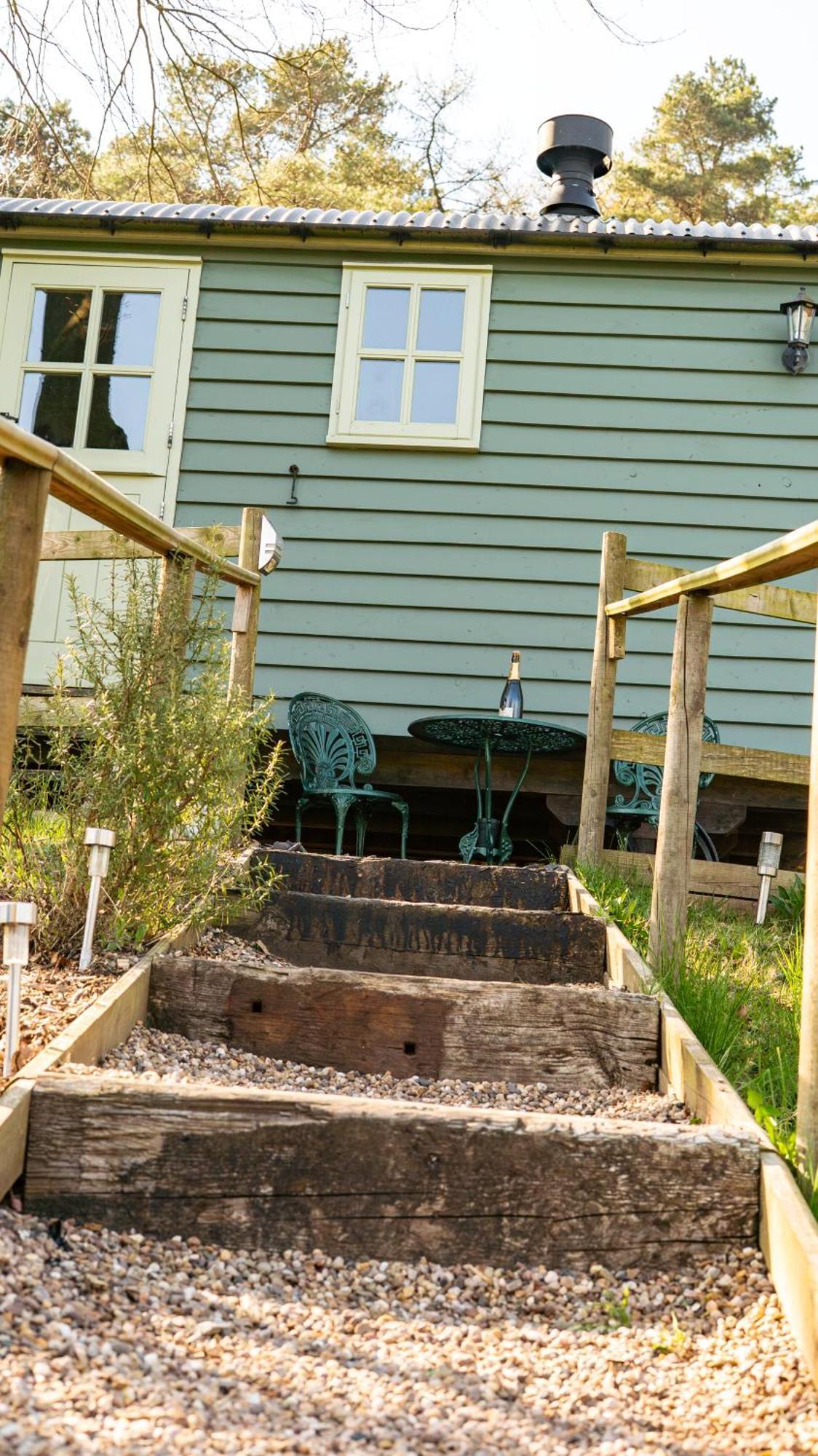 Lavender Retreat With Private Hot Tub Guest House Upper Hulme Екстериор снимка