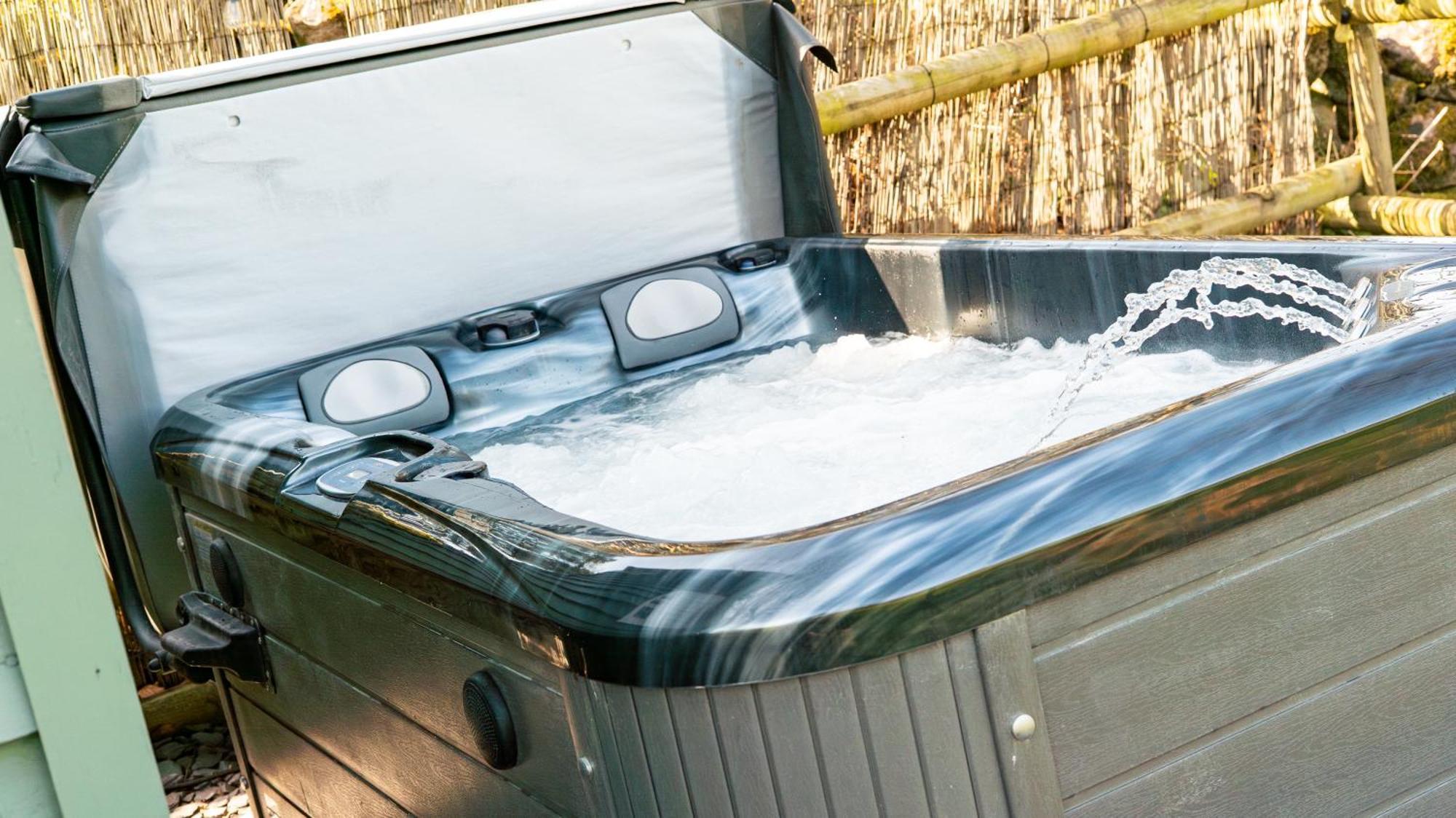 Lavender Retreat With Private Hot Tub Guest House Upper Hulme Екстериор снимка